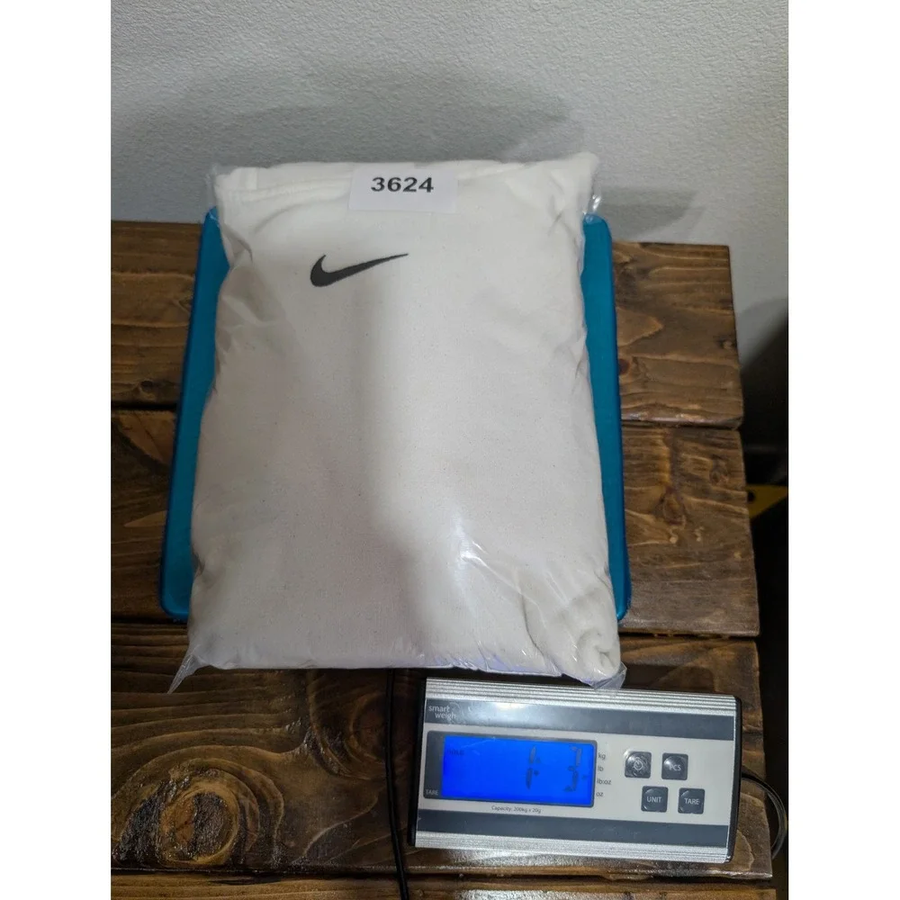 Nike Womens Center Swoosh Hoodie White‎ XL Embroidered Logo Pullover Sweatshirt
